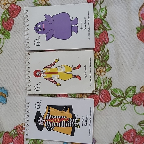 Vintage McDonald's 80's/90's Collectible Bundle - Picture 4 of 10